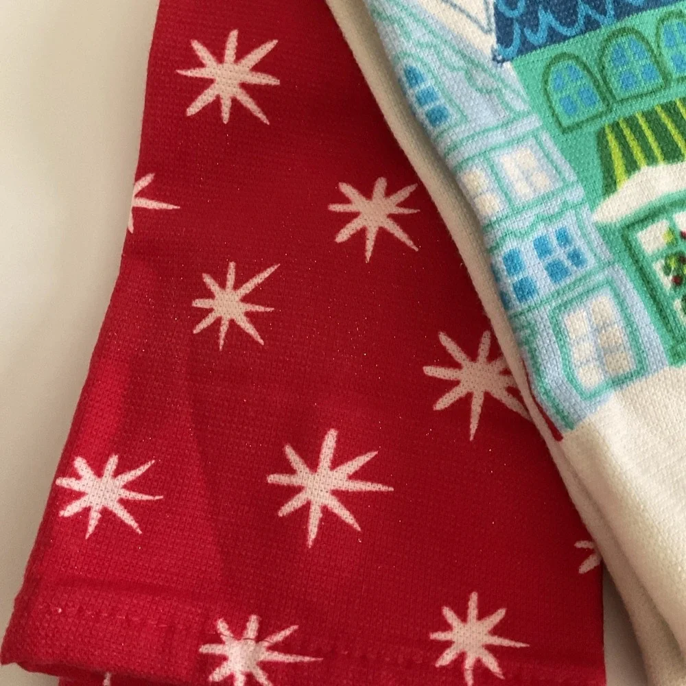 Wondershop Hand Towels 2pk White Red Christmas Subject New